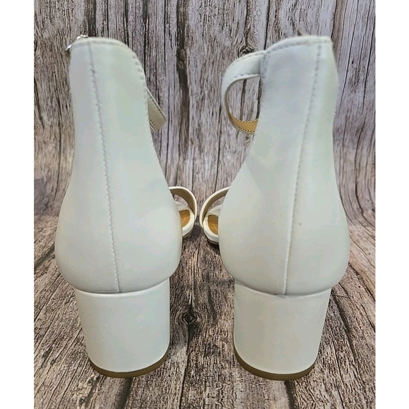 Steve Madden Sandals 10 Wide Model: Irene, White Leather NWT & Box (5) - Picture 3 of 5